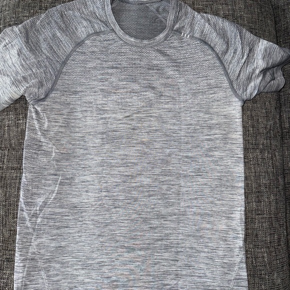 lululemon athletica Other - Lululemon Athletica Gray Short Sleeve Tee Performance Fabric